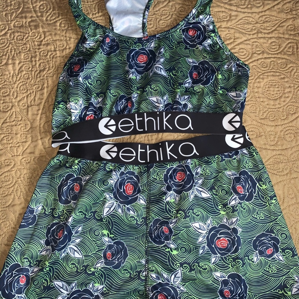 Women Ethika Set